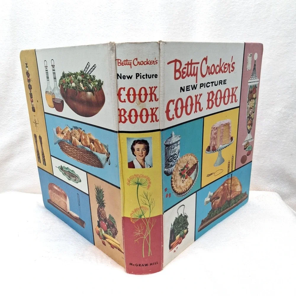 Betty Crocker's New Picture Cook Book 1961 5-Ring 1st Edition 2nd Printing READ